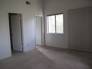 Photo #3: 20029393 Listing 