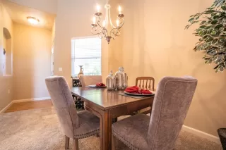 Photo #5: 20029492 Listing