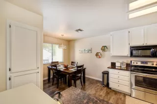 Photo #5: 20029975 Listing 