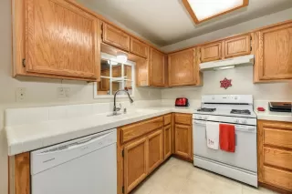 Photo #3: 20030159 Listing 