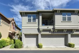 Photo #3: 20030205 Listing