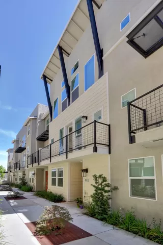 Photo #3: 20030218 Listing 