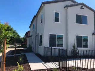 Photo #2: 20030416 Listing 