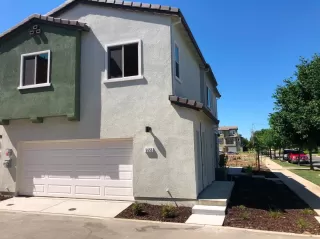 Photo #3: 20030416 Listing 