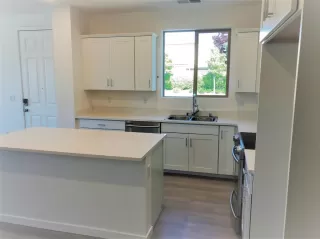 Photo #4: 20030416 Listing 