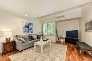 Photo #4: 20031242 Listing