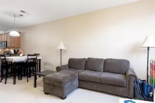 Photo #3: 20031409 Listing 