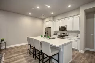 Photo #2: 20031460 Listing