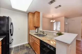 Photo #1: 20031485 Listing 