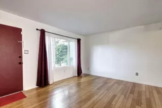 Photo #3: 20031549 Listing