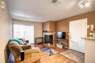 Photo #3: 20031611 Listing