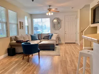 Photo #4: 20031614 Listing