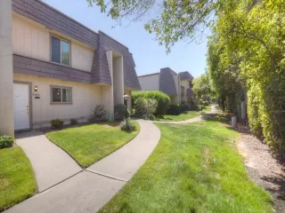 Photo #2: 20031711 Listing