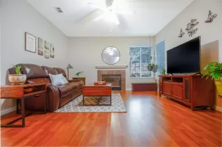 Photo #1: 20031878 Listing 