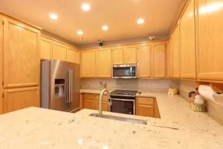 Photo #4: 20031878 Listing 