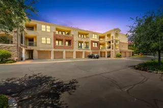 Photo #1: 20032057 Listing 