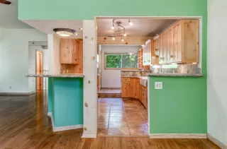 Photo #3: 20032211 Listing