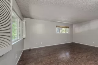 Photo #2: 20032273 Listing 