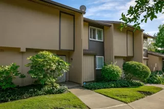 Photo #1: 20032464 Listing 