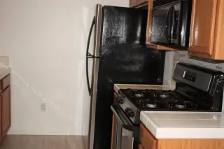 Photo #6: 20032559 Listing 