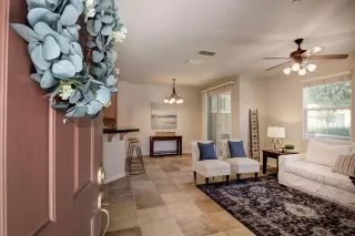 Photo #2: 20032692 Listing 