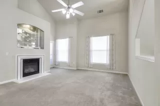 Photo #3: 20032867 Listing