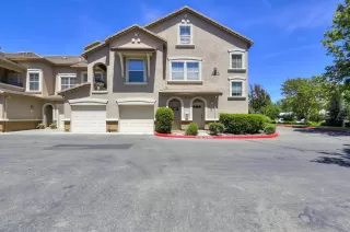 Photo #4: 20032867 Listing