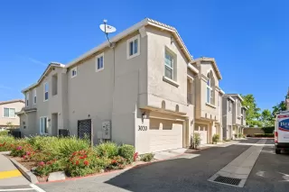 Photo #1: 20032919 Listing