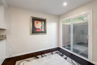 Photo #4: 20032998 Listing