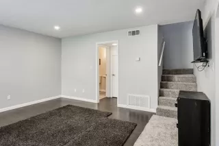 Photo #6: 20032998 Listing