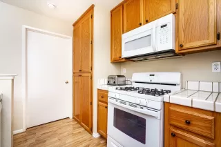 Photo #6: 20033019 Listing 