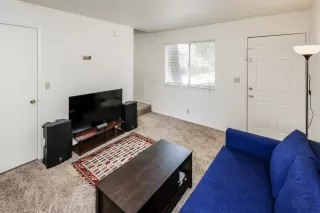 Photo #2: 20033138 Listing