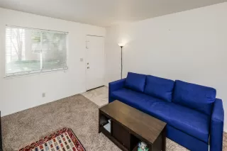 Photo #3: 20033138 Listing