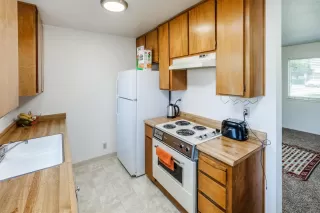 Photo #6: 20033138 Listing