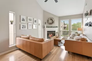 Photo #4: 20033320 Listing 