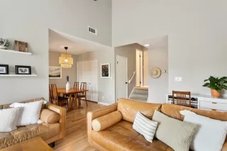 Photo #6: 20033320 Listing 