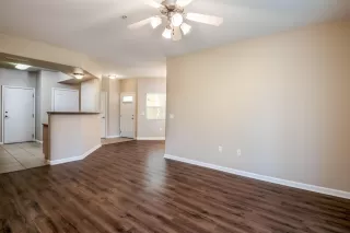 Photo #3: 20033334 Listing