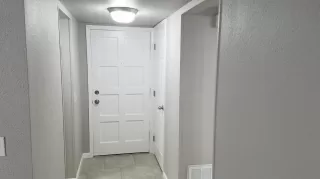 Photo #2: 20033469 Listing