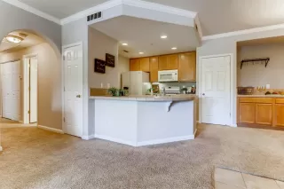 Photo #4: 20033542 Listing