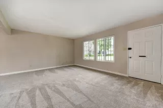 Photo #2: 20034017 Listing