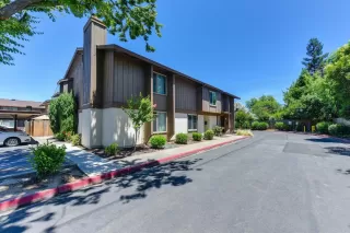Photo #1: 20034042 Listing 