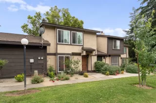 Photo #2: 20034108 Listing 