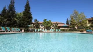 Photo #2: 20034120 Listing