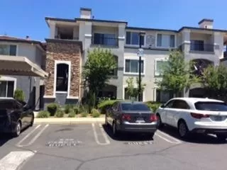 Photo #5: 20034120 Listing