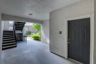 Photo #1: 20034136 Listing