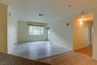 Photo #2: 20034136 Listing