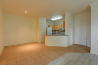 Photo #3: 20034136 Listing