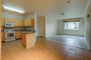 Photo #4: 20034136 Listing