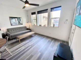 Photo #2: 20034159 Listing