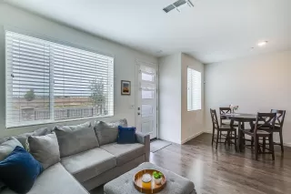 Photo #4: 20034474 Listing